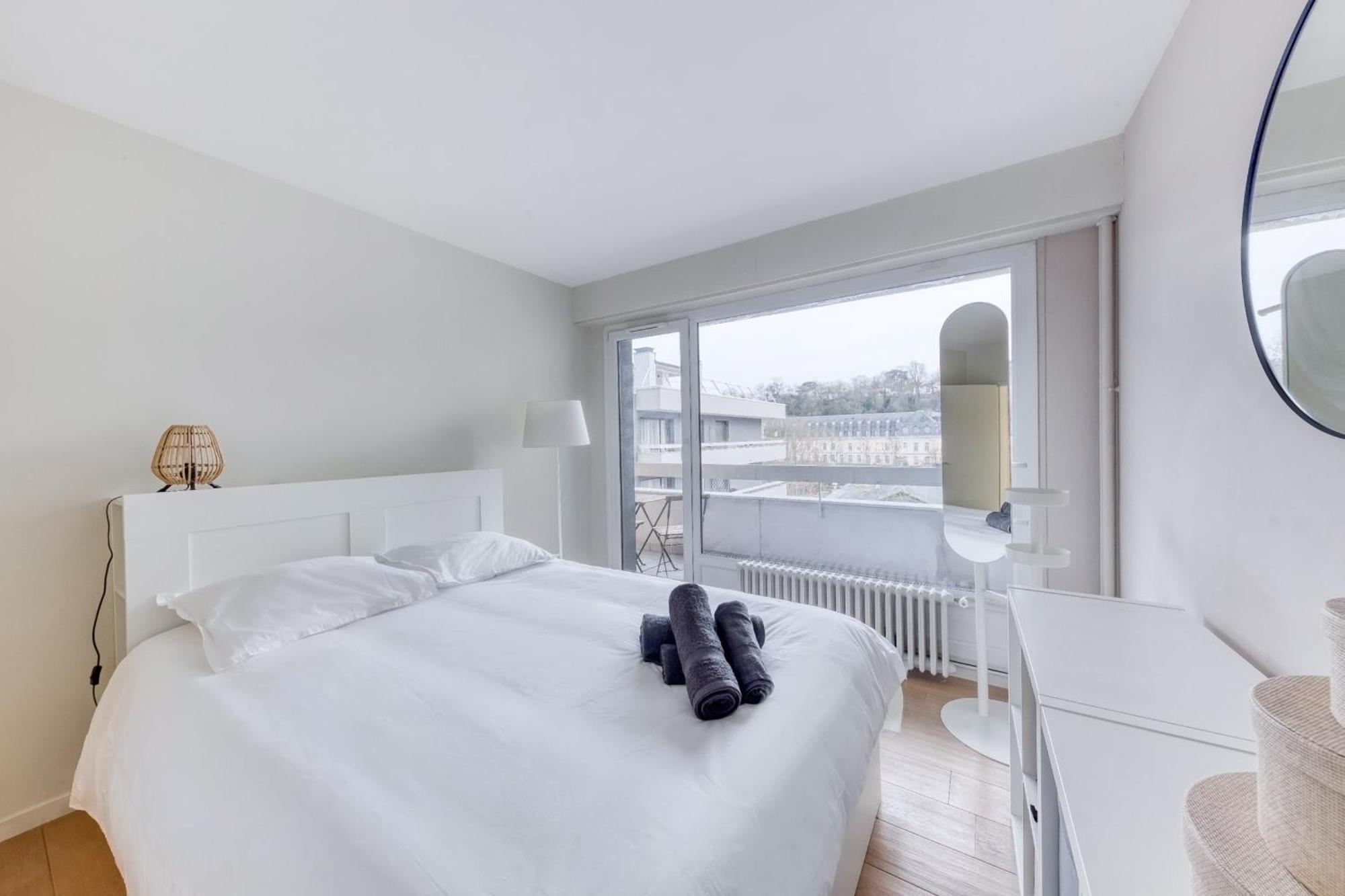 Grand Appartement Spacieux - Proche Paris Sèvres Eksteriør bilde